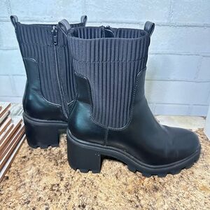 A NEW DAY black leather zip up boots size 7.5W